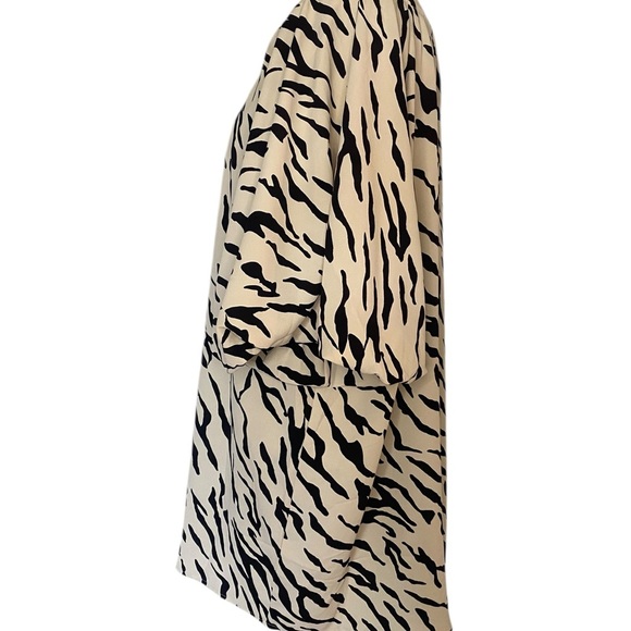 Entro Black and White Zebra Blouse - Picture 3 of 11